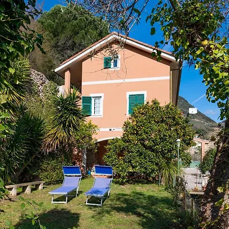 Teresa A Due Passi Da Finalborgo Finale Ligure