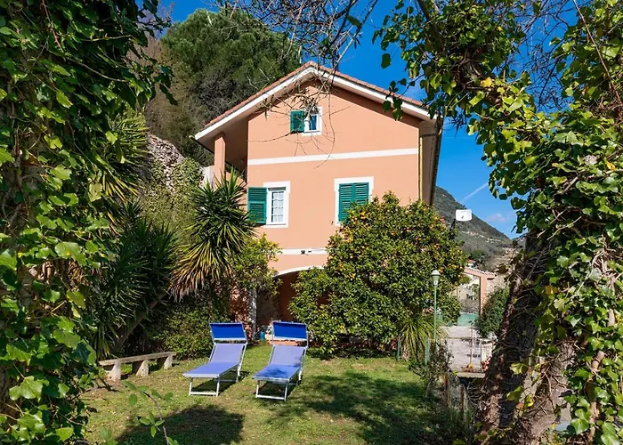 Teresa A Due Passi Da Finalborgo פינאלה ליגורה