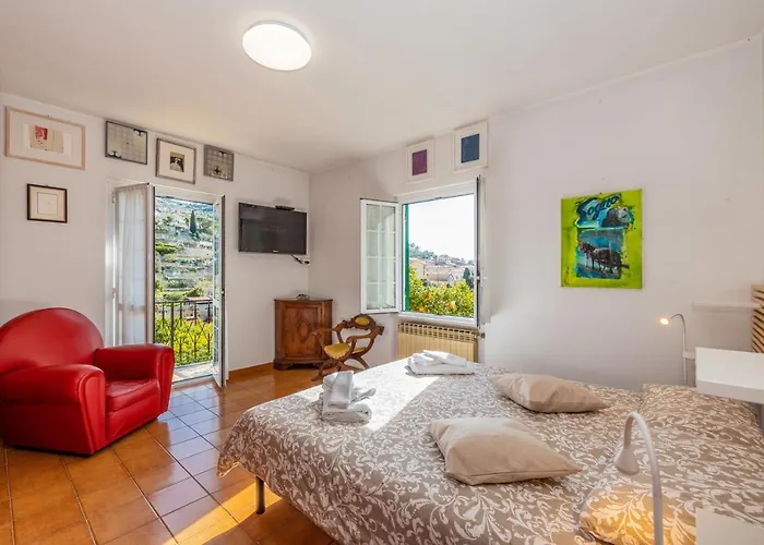 Teresa A Due Passi Da Finalborgo Villa